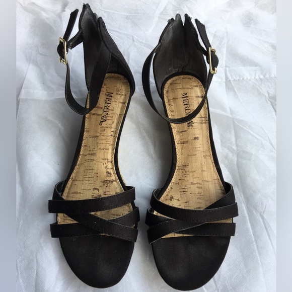 5/$20 2/$15 Bundle Of Two Pair Of Sandals Denim Blue & Black - Picture 5 of 12